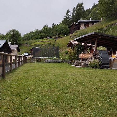 Appartamenti Ai Due Campanili Pellizzano Kültér fotó